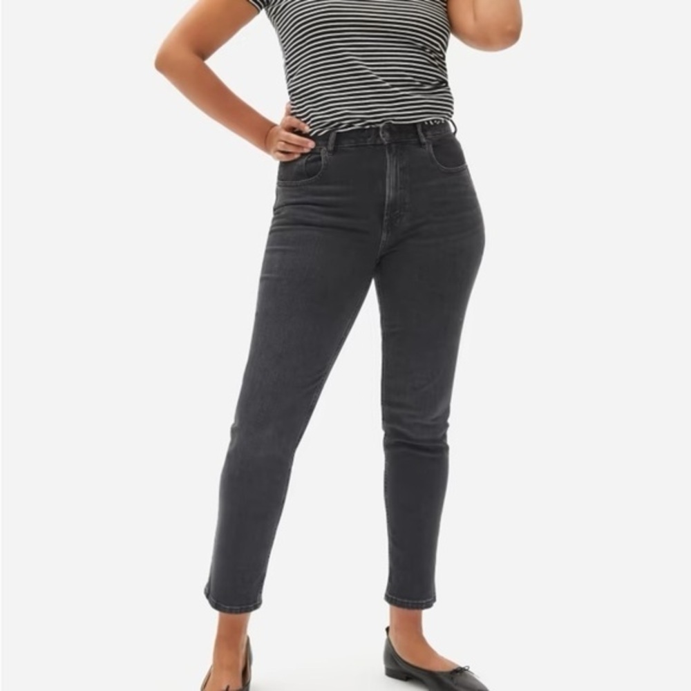 NWT Everlane The Curvy Cheeky Straight Jean in Washed Black size 23
